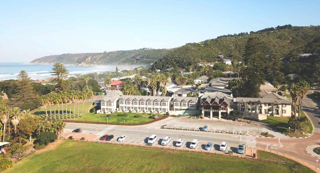 The wilderness hotel nestled amongst the mountains with the coast visible nearby, this is the wilderness accommodation with the most international fame
